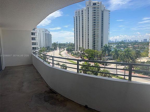 4th image of 5555 Collins Ave APT 7Z