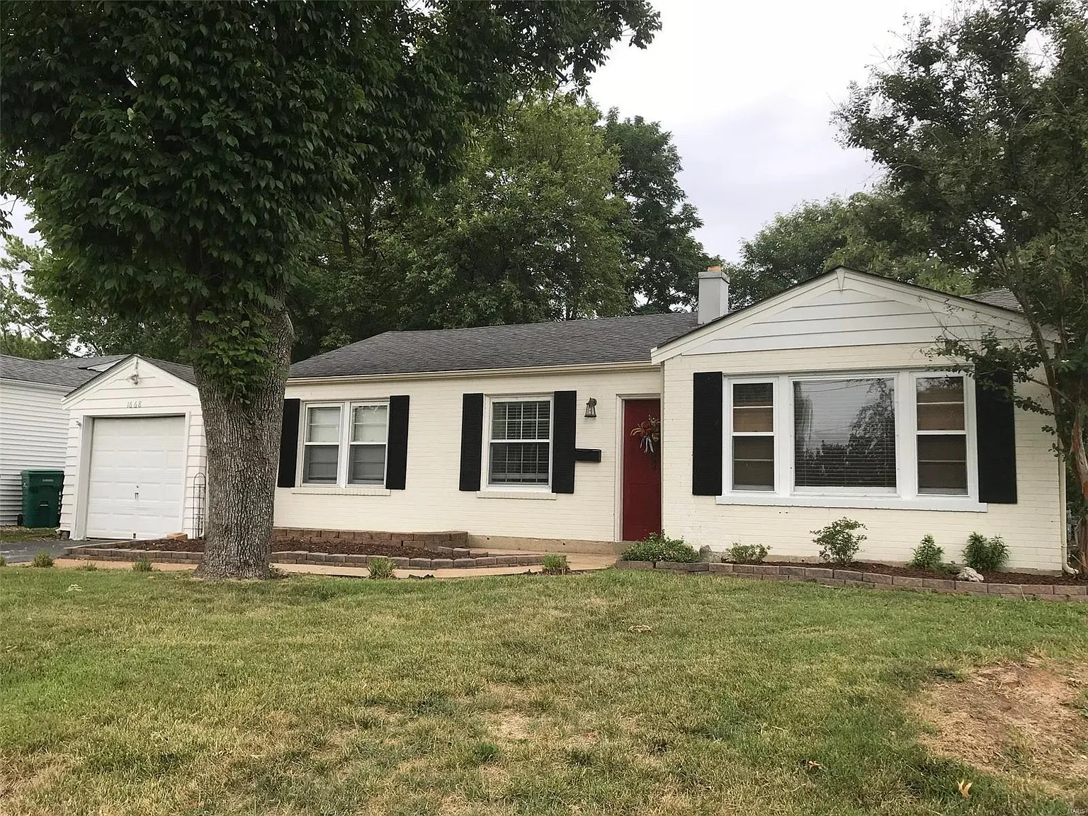 1668 Grant Rd photo 1