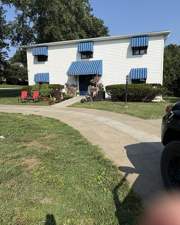 1st image of 404 W Jackson St Unit 2