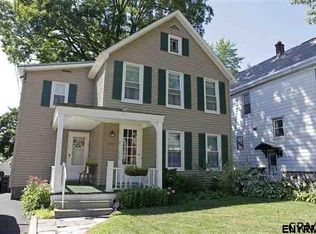 1031 Van Antwerp Rd, Niskayuna, NY 12309