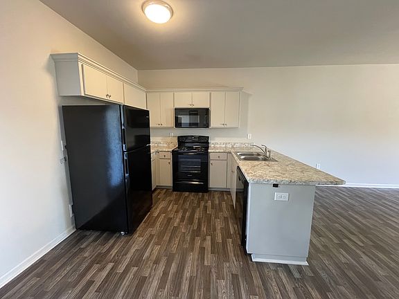 3rd image of 1725 W Hill Ave #2