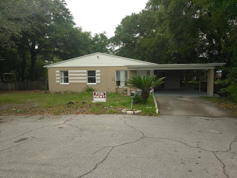 1st image of 1305 Flower Dr