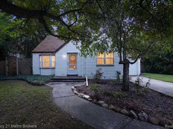 4575 Brockway Rd, Saginaw, MI 48638