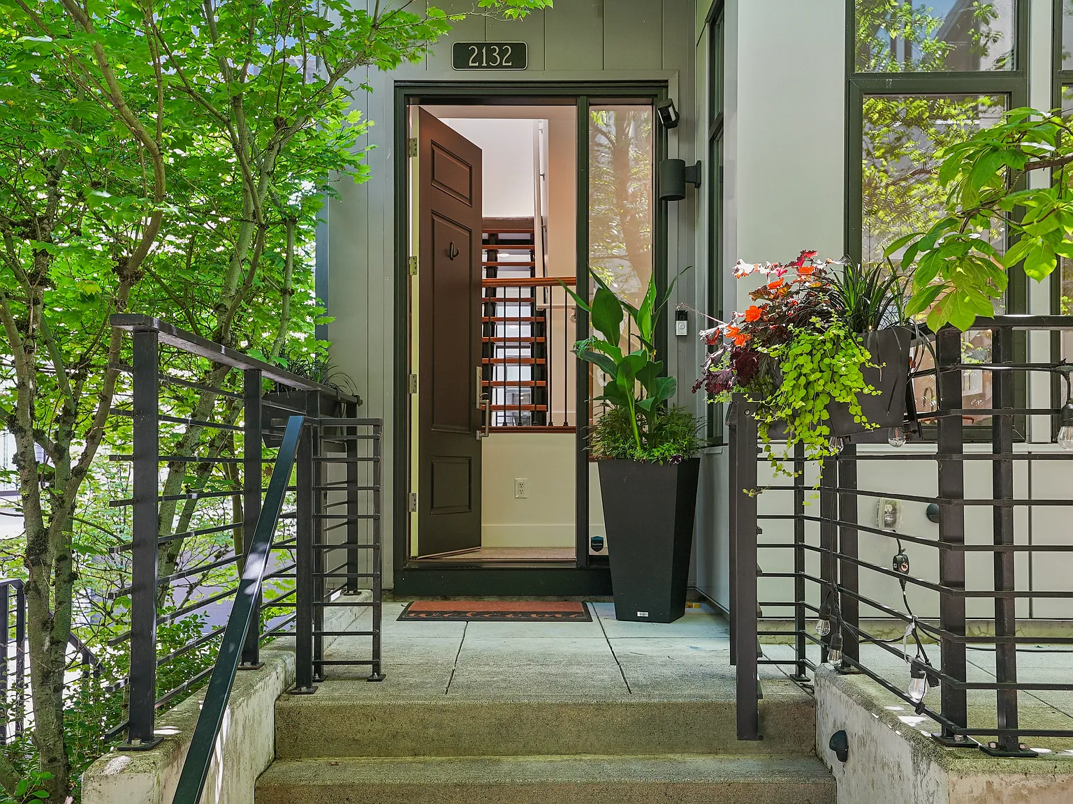 2 bed, 2.5 bath, 1489 sqft, $3,895 — Photo 1
