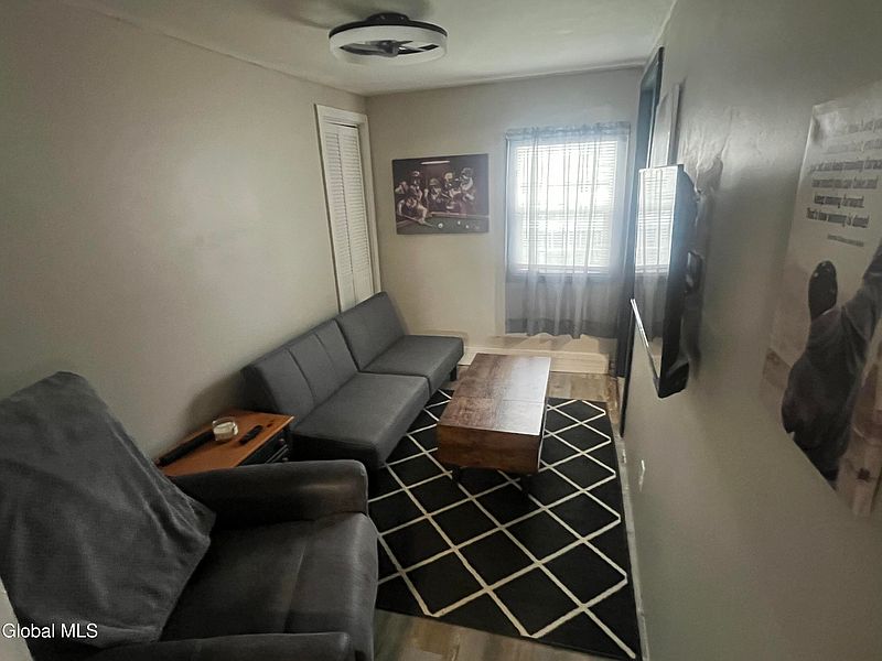 4th image of 46 Ferry Street #Rear