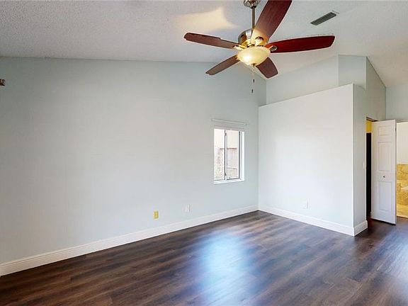 5th image of 772 Moorland Ln