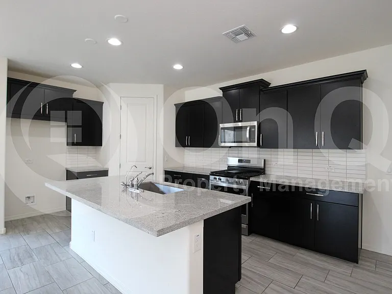 9114 S 167th Dr — Photo 41