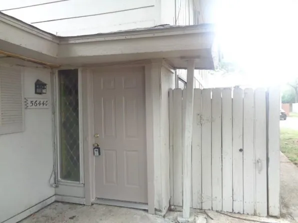 5644 Birchmont Dr APT C, Houston, TX 77091