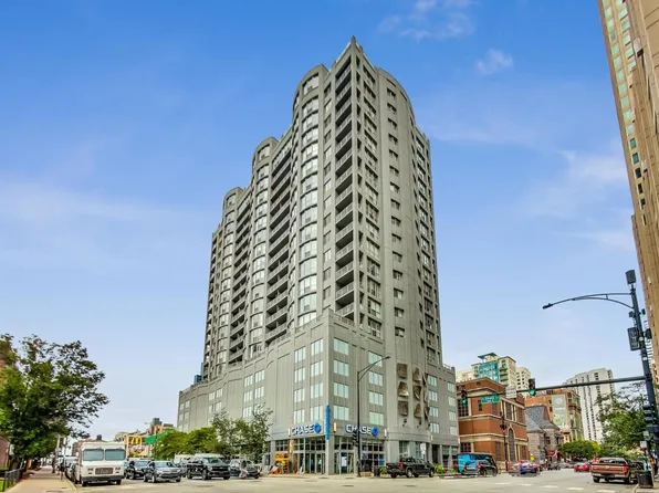 600 N Dearborn St APT 1104, Chicago, IL 60654