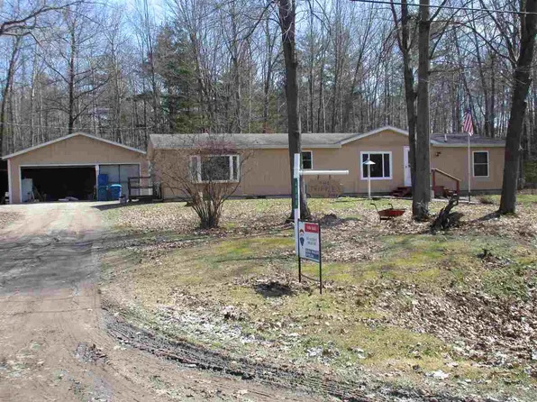 4048 N Dorothy Dr, Sanford, MI 48657