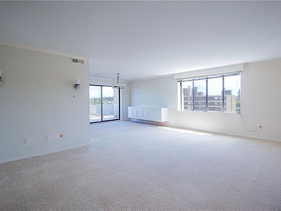 5th image of 220 N Dithridge St APT 804