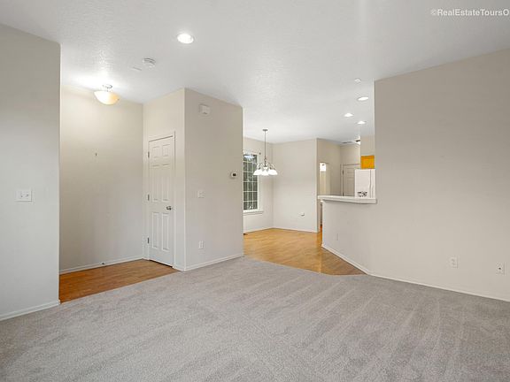 5th image of 1057 SE Alika Ave
