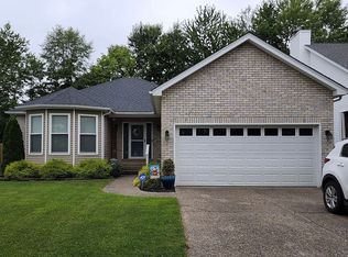 7010 Ridge Farm Ct, Louisville, KY 40291