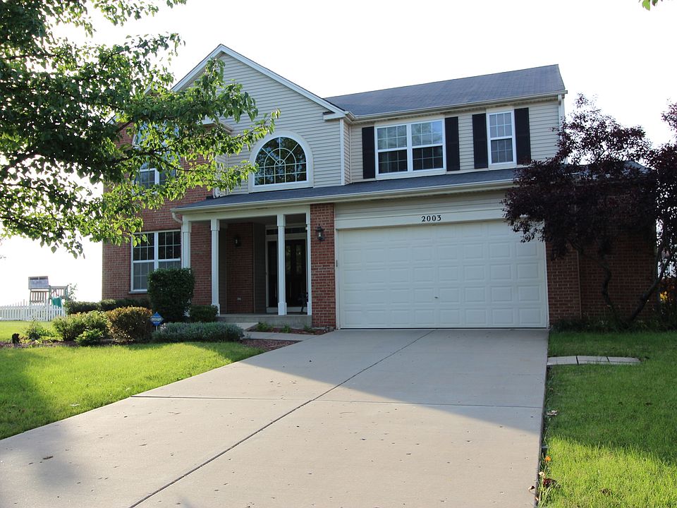 1st image of 2003 Fairfield Dr