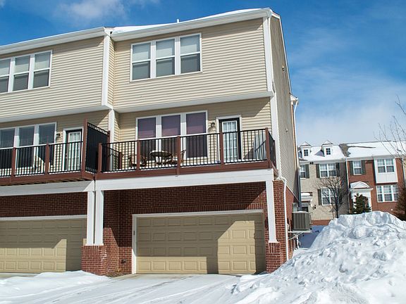 2nd image of 27999 Middleton Dr #1