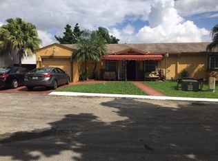 18959 NW 63 Court Cir, Hialeah, FL 33015