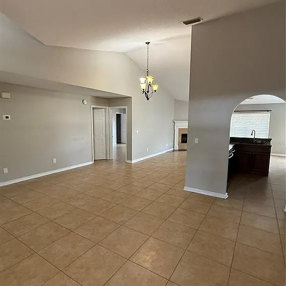 17802 Jefferson St — Photo 6