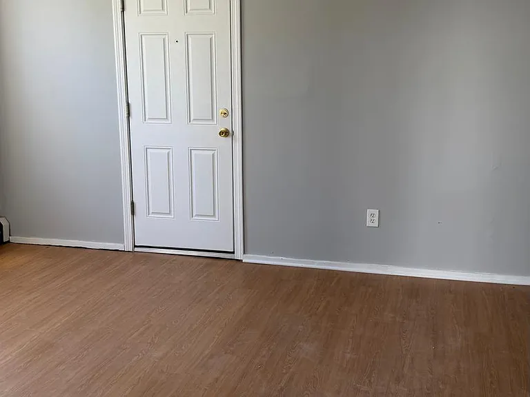 126 W Main St #5 — Photo 11