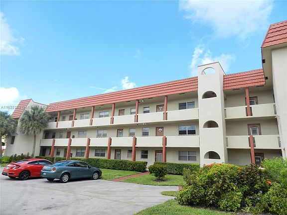 2nd image of 2931 E Sunrise Lakes Dr #204