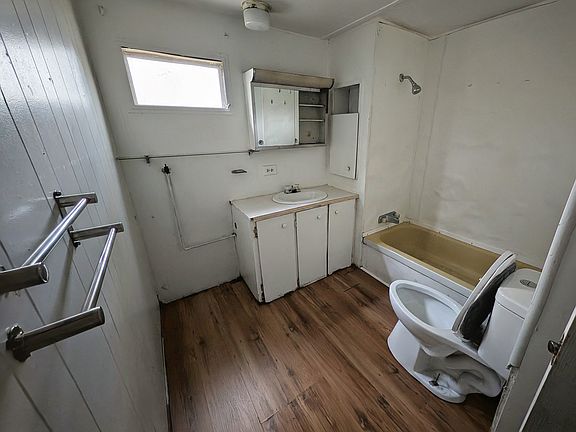 5th image of 3530 Magnolia Terrace Ave