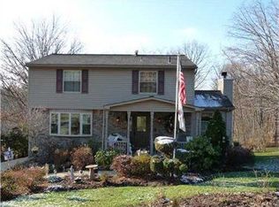1008 Delfield Dr, Bethel Park, PA 15102