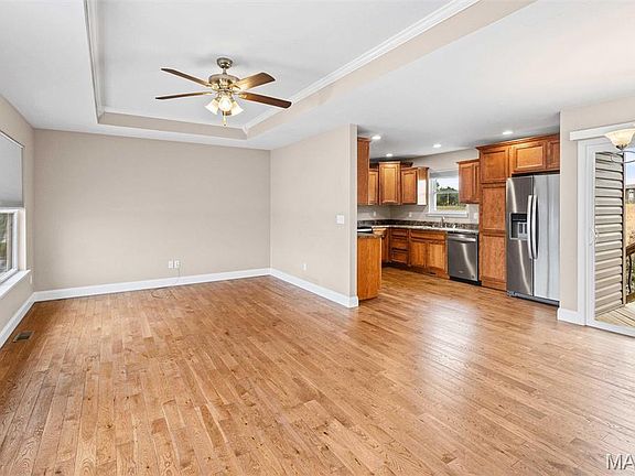4th image of 1413 Southwinds Dr