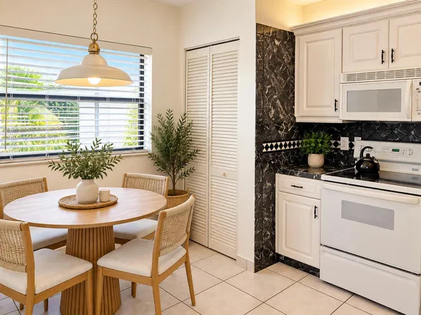 4409 NW 22nd Rd #403, Pompano Beach, FL 33066