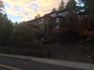 1807 SW Broadway Dr, Portland, OR 97201