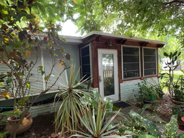 2240 Harbor Dr, Marathon, FL 33050