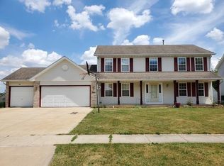 402 Scarlet Oak Dr, Poplar Grove, IL 61065