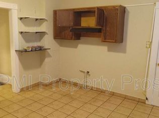 2491 S 6th St, Milwaukee, WI 53215
