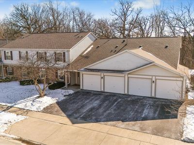 385 Woodview Cir APT B, Elgin, IL, 60120