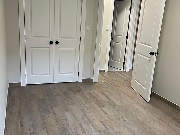 5th image of 15609 77th St