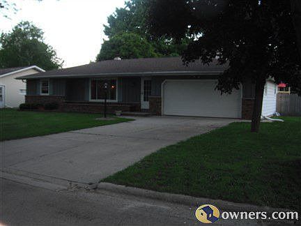 2nd image of 1589 Kennedy Dr