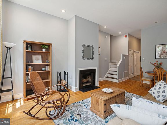 5th image of 1705 Green St #A