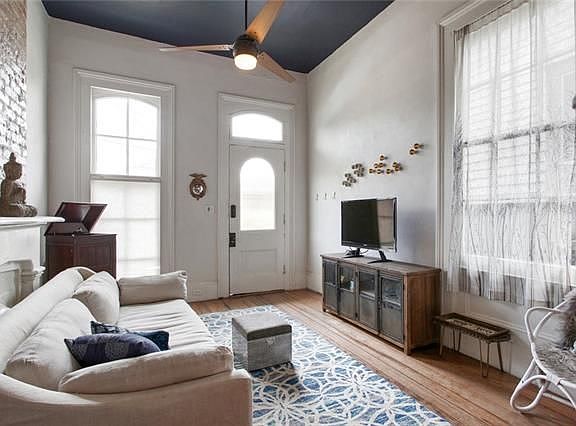 4th image of 2829 Saint Thomas St #2829