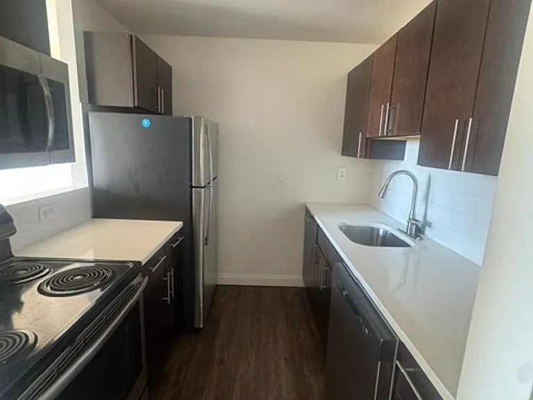 SilverBrick Lofts — Photo 30