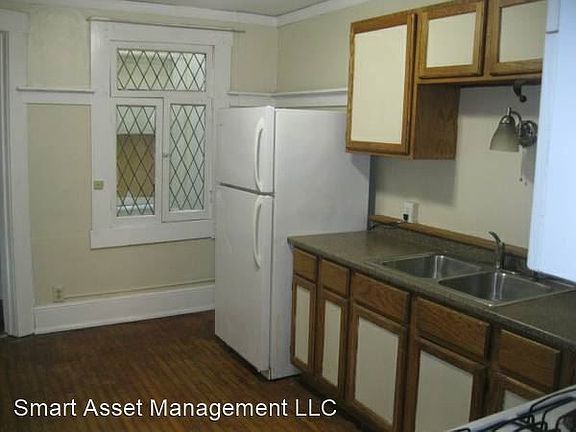 4th image of 1864 N Cambridge Ave APT 3