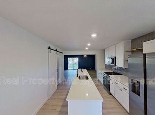 1811 N Crockett St, Sherman, TX 75092