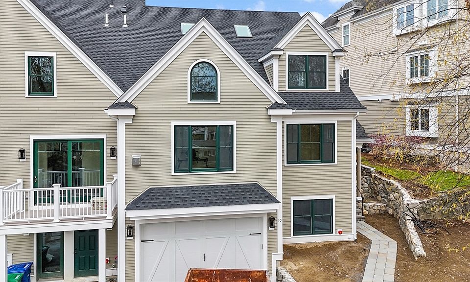 1st image of 10 Deer Path Ln #10