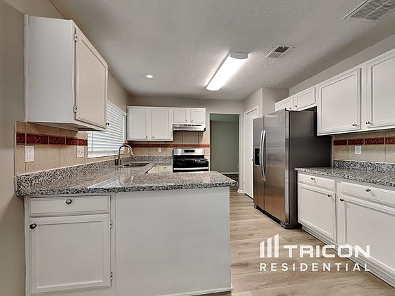 5th image of 2610 Townhall Ln