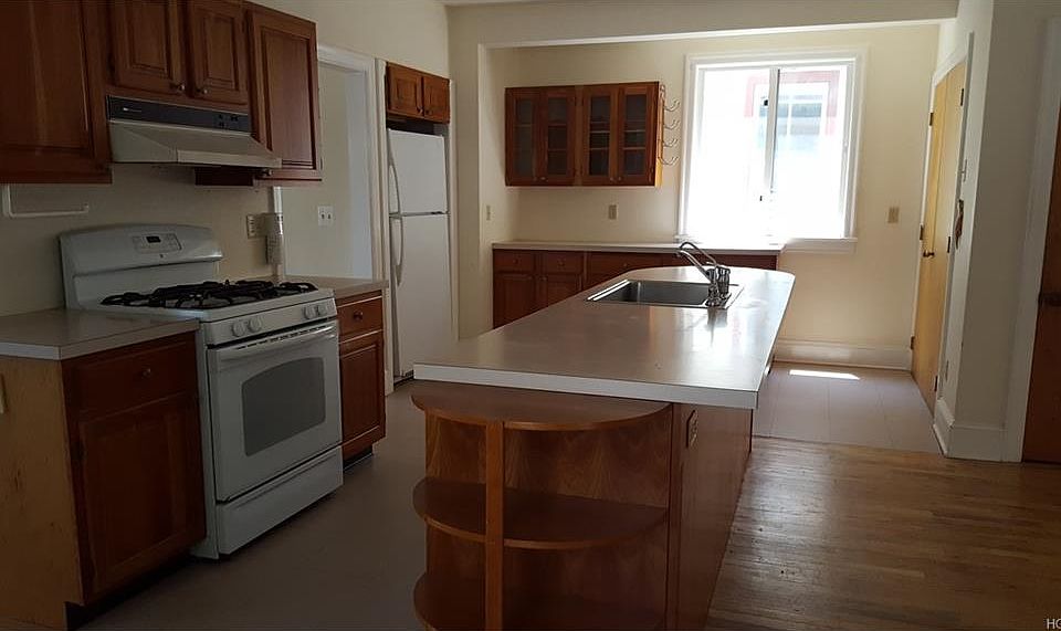 1st image of 31 Katonah Ave