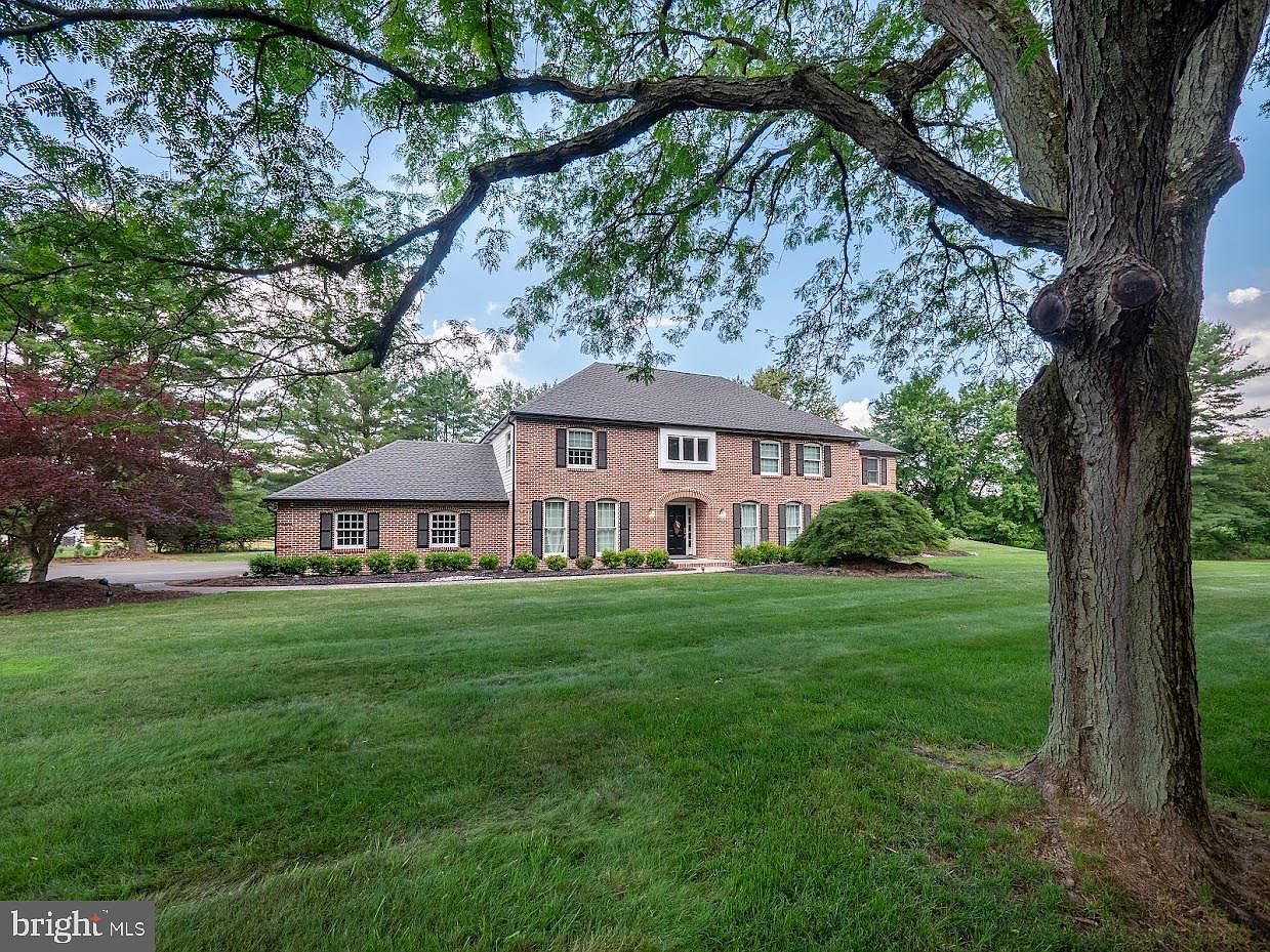 4420 Apple Tree Ln, Bethlehem, PA 18015 Zillow