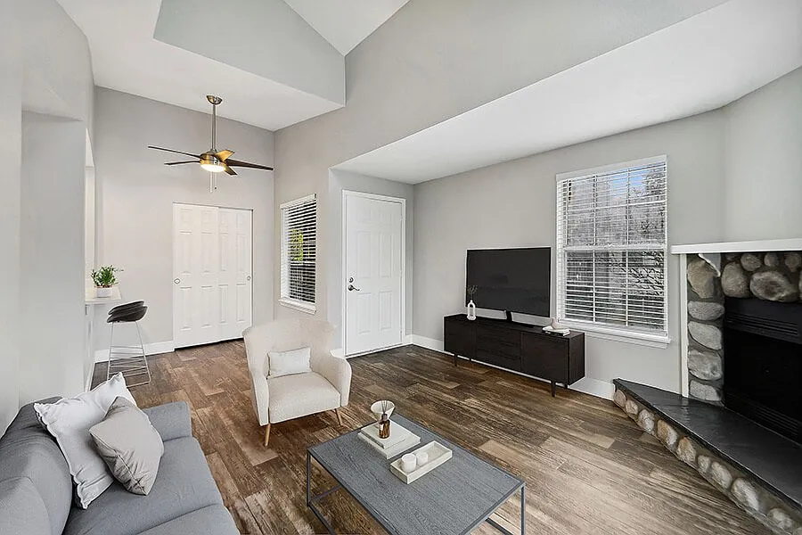 Central Flats — Photo 2