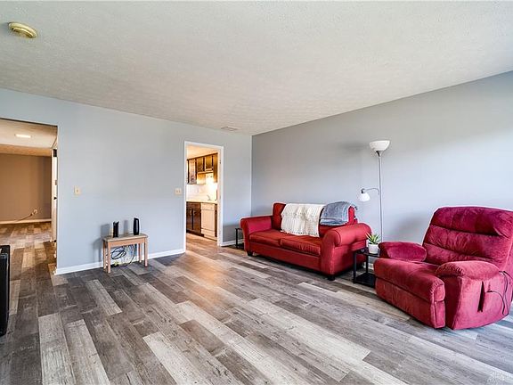 5th image of 99 W Van Lake Dr #10