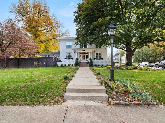 2nd image of 702 Griffith Ave