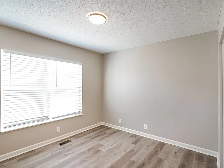 3106 Creekview Ln — Photo 14
