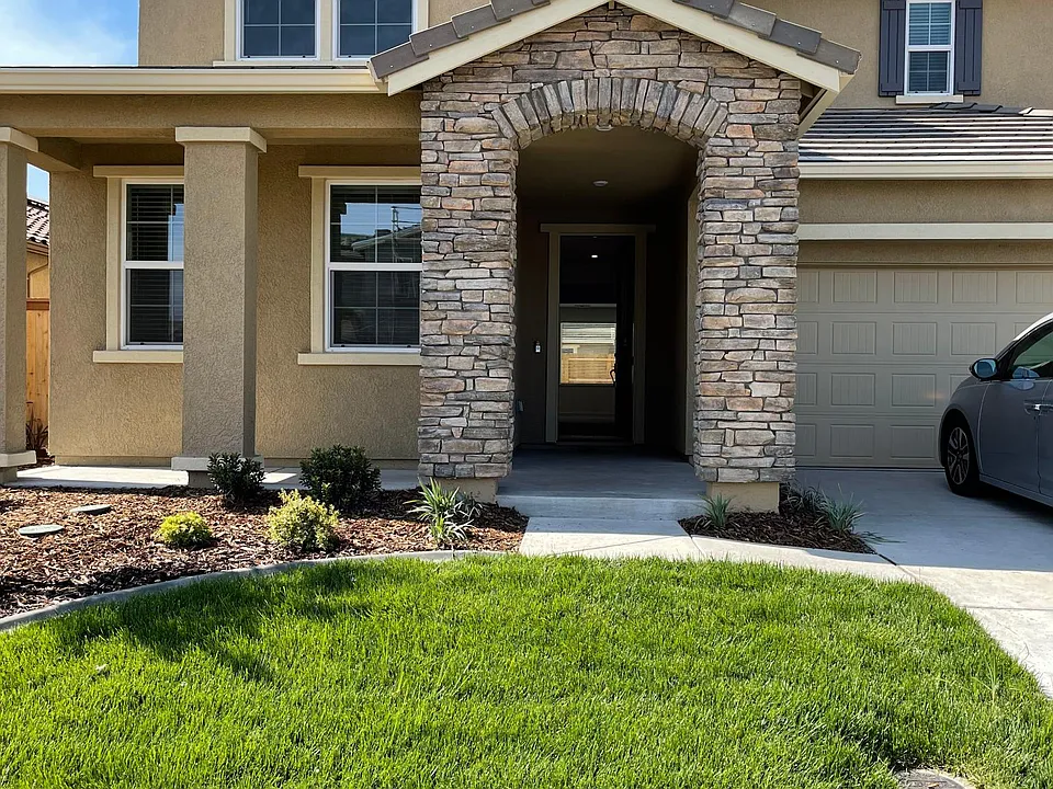 1137 Fence Post Way