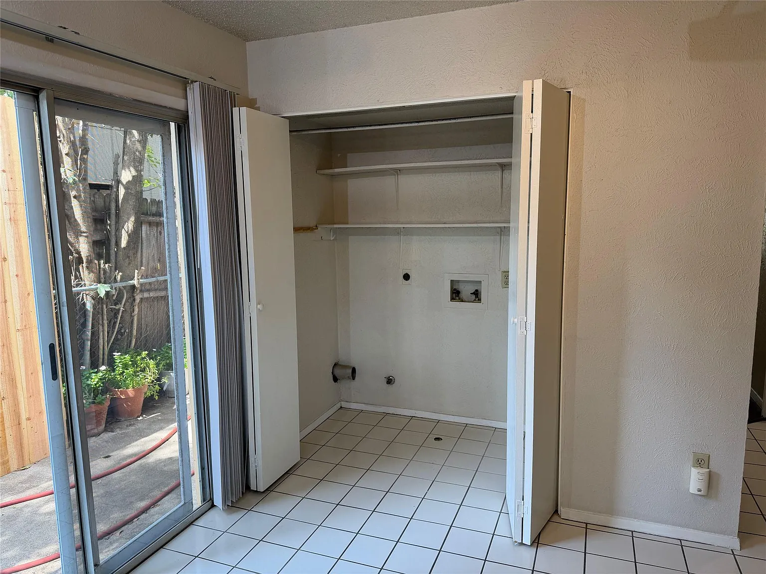 2 bed, 1.0 bath, 1680 sqft, $1,495 — Photo 4