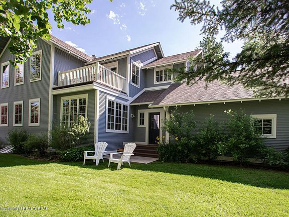 2nd image of 320 Teton Ave